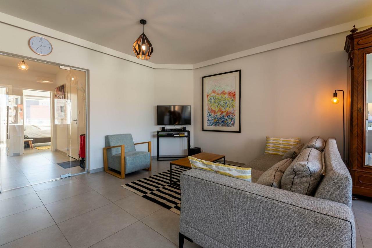 Modern Apartment With Free Parking Остенде Екстериор снимка