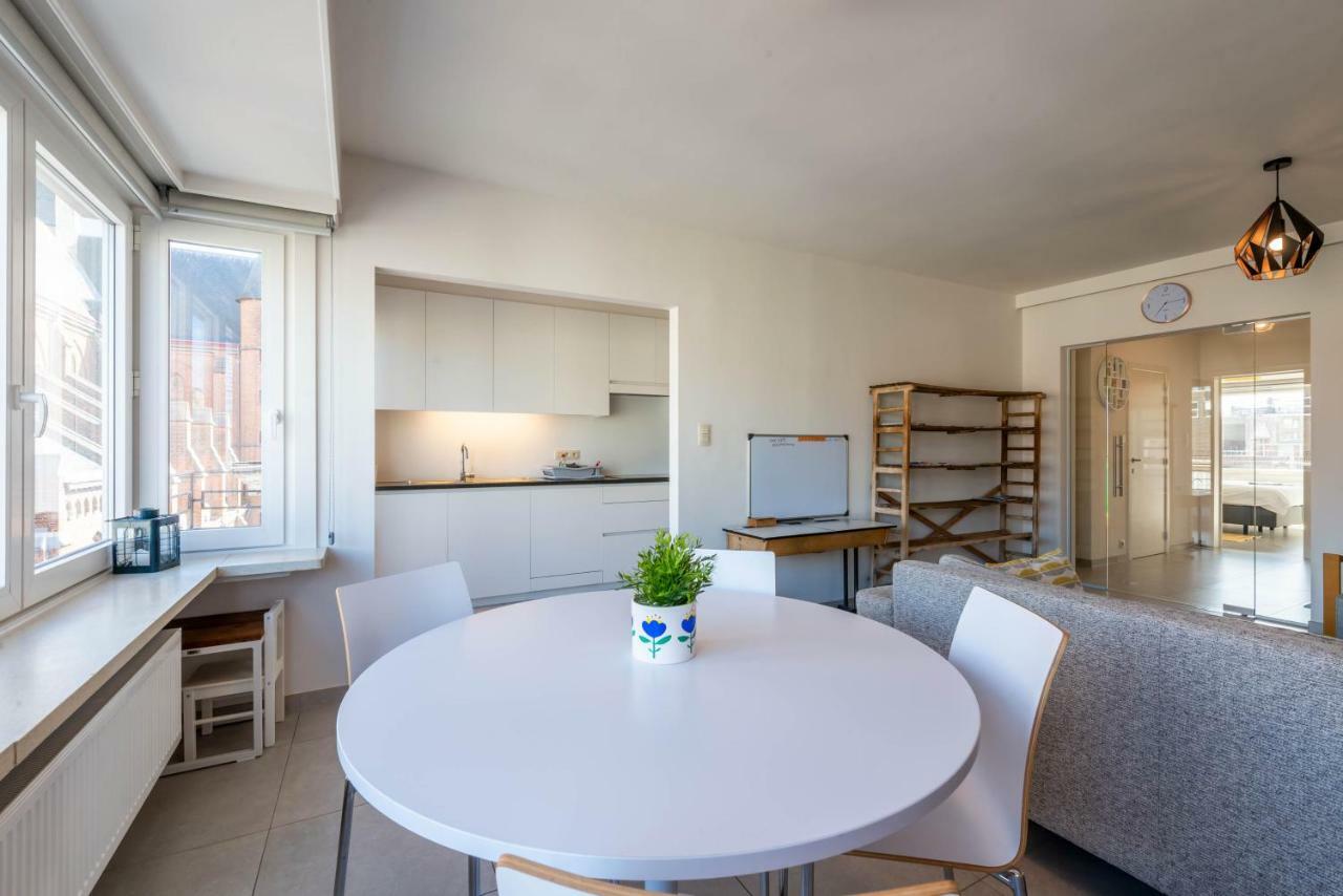 Modern Apartment With Free Parking Остенде Екстериор снимка