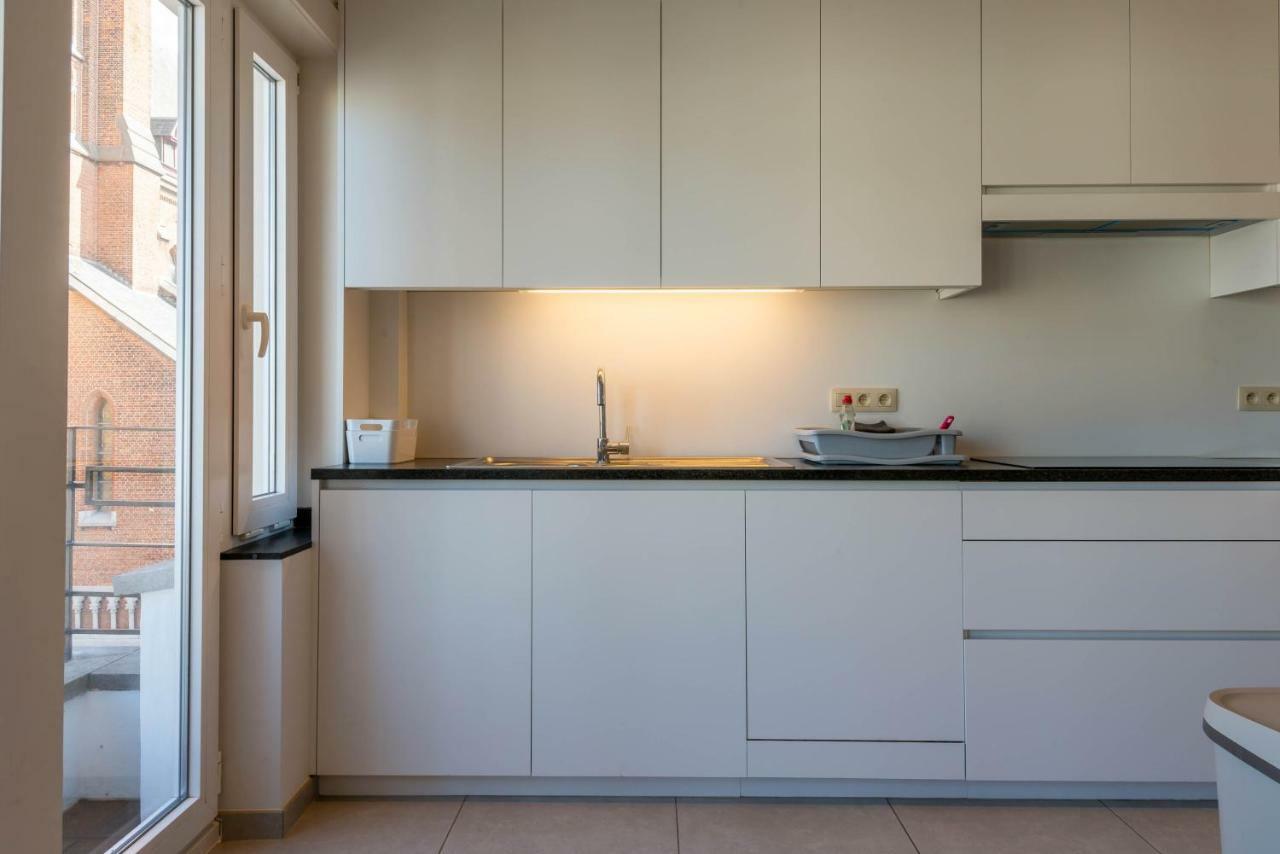 Modern Apartment With Free Parking Остенде Екстериор снимка