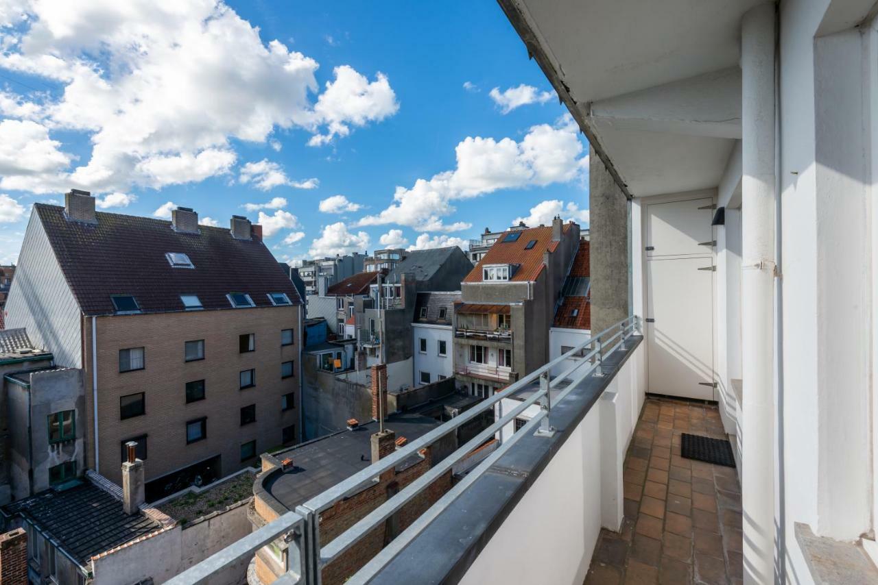 Modern Apartment With Free Parking Остенде Екстериор снимка